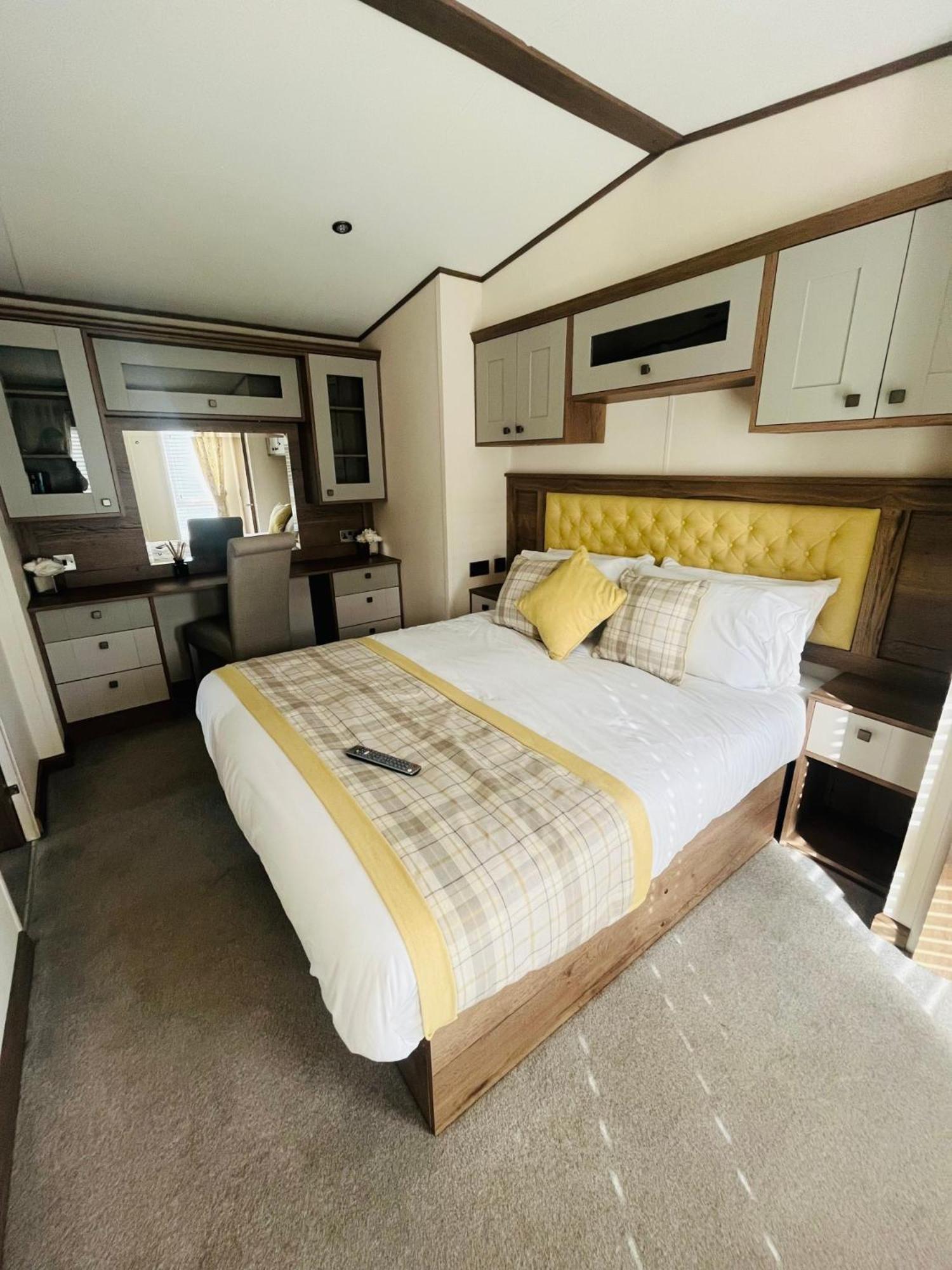 Lakeside Escape With Hot Tub York Exterior photo